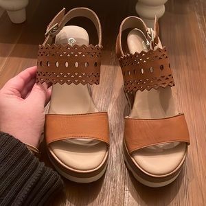 Anthropologie Carmen Saiz Wedges Size 6